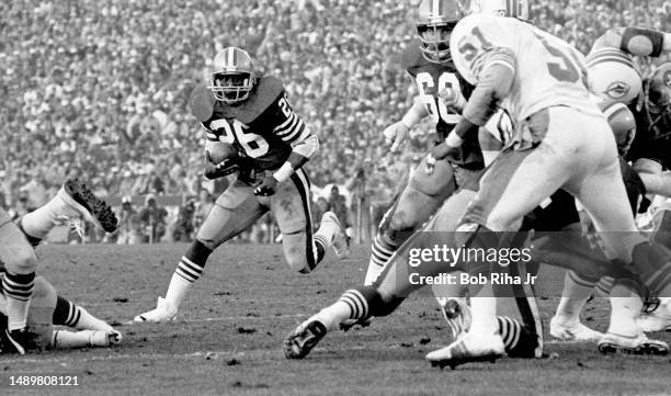 San Francisco RB Wendell Tyler on run play during game action at Super Bowl XIX of Miami Dolphins vs. San Francisco 49ers, January 20, 1985 in...