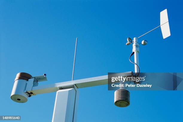 weather station - barometer stock-fotos und bilder