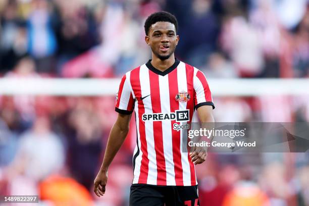 Amad Diallo of Sunderland celebrates following the team's victory during the Sky Bet Championship Play-Off Semi-Final First Leg match between...