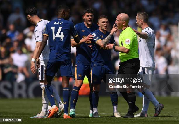 Newcastle captain Kieran Trippier makes a point to referee Simon Hooper during the Premier League match between Leeds United and Newcastle United at...