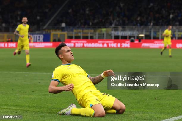 Lautaro Martinez of FC Internazionale celebrates after scoring to give the side a 3-1 lead during the Serie A match between FC Internazionale and US...