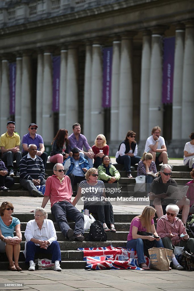 Visitors To London Enjoy The BT River Of Music Festival