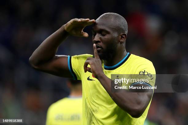 Romelu Lukaku of FC Internazionale celebrates after scoring the team's fourth goal during the Serie A match between FC Internazionale and US Sassuolo...