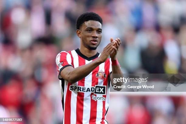 Amad Diallo of Sunderland applauds the fans following the Sky Bet Championship Play-Off Semi-Final First Leg match between Sunderland and Luton Town...