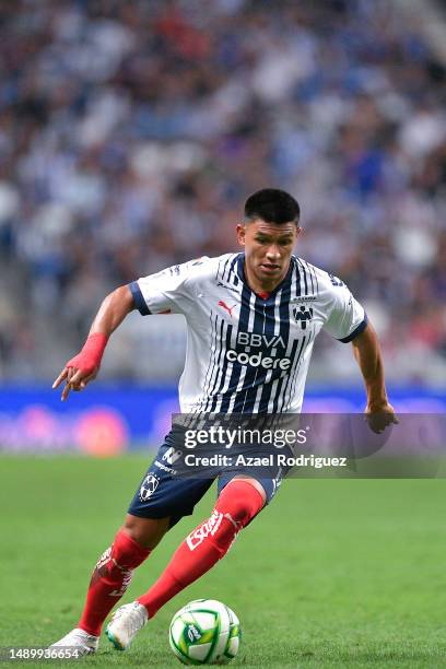 Jesús Gallardo of Monterrey drives the ball during the quarterfinals second leg match between Monterrey and Santos Laguna as part of the Torneo...