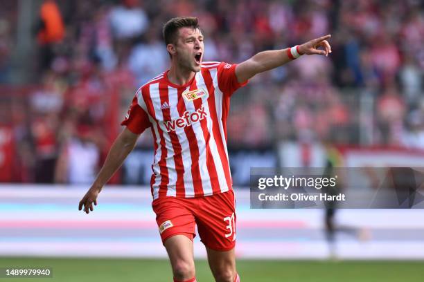 Robin Knoche of 1. FC Union Berlin reacts during the Bundesliga match between 1. FC Union Berlin and Sport-Club Freiburg at Stadion an der alten...