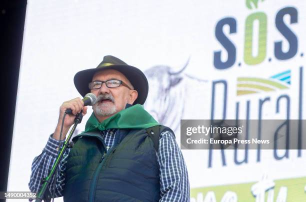 The spokesman of SOS Rural, Carlos Bueno, reads a manifesto before the march for the defense of the rural territory and the primary sector, on 14...