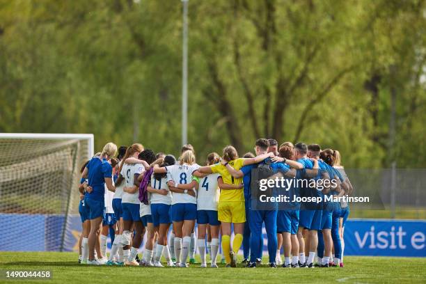 Team England huddles after the UEFA Women's European Under-17 Championship 2022/23 Group B match between England and Poland at Voru Spordikeskuse...