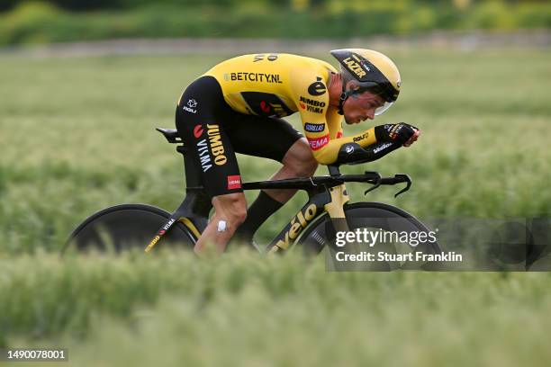 Primoz Roglič of Slovenia and Team Jumbo-Visma sprints during the 106th Giro d'Italia 2023, Stage 9 a 35km individual time trial stage from Savignano...