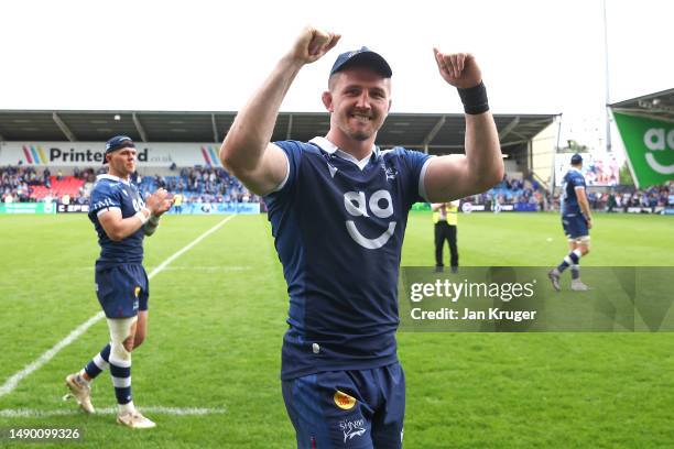 Tom Curry of Sale Sharks celebrates victory following the Gallagher Premiership Semi-Final match between Sale Sharks and Leicester Tigers at AJ Bell...