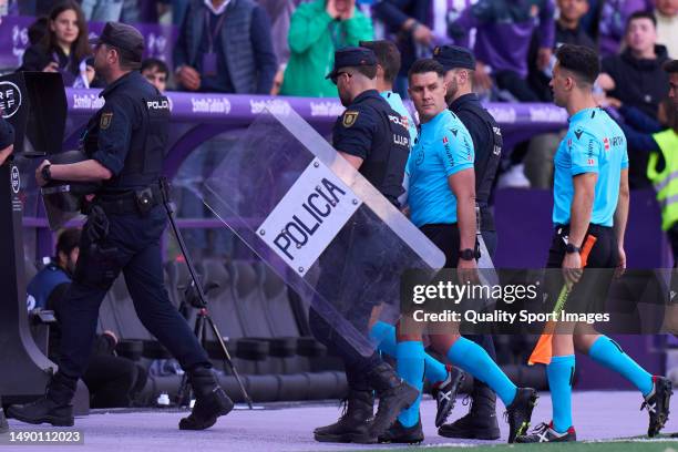 Referee Arias Ortiz leaving the field at half time during the LaLiga Santander match between Real Valladolid CF and Sevilla FC at Estadio Municipal...