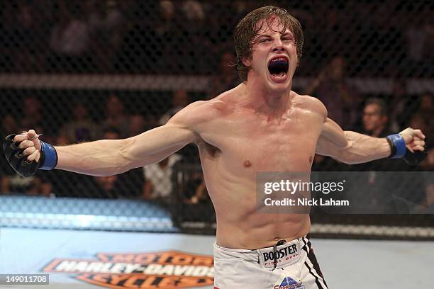 Matthew Riddle Ufc 61 Nick Riddle Stock Photos, High-Res Pictures, and Images - Getty Images