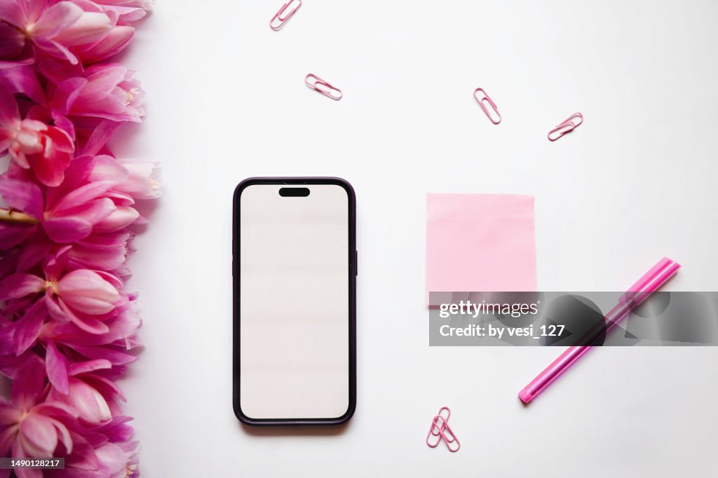 https://media.gettyimages.com/id/1490128217/photo/a-mobile-phone-with-a-blank-mockup-copy-space-screen-on-white-background-with-hot-pink.jpg?s=1024x1024&w=gi&k=20&c=FsncbEXwP1o6dfZQvnVRY4K4NKeJ8Fcar6cQUzz6v2g=