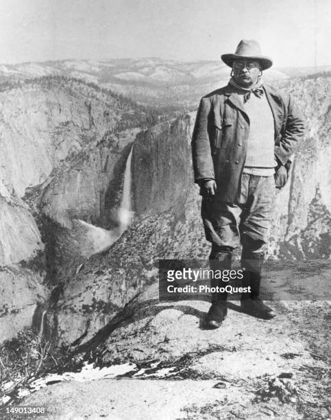 Portrait of American politiican US President Theodore Roosevelt as he poses on Glacier Point, Yosemite Valley, California, May 1903.
