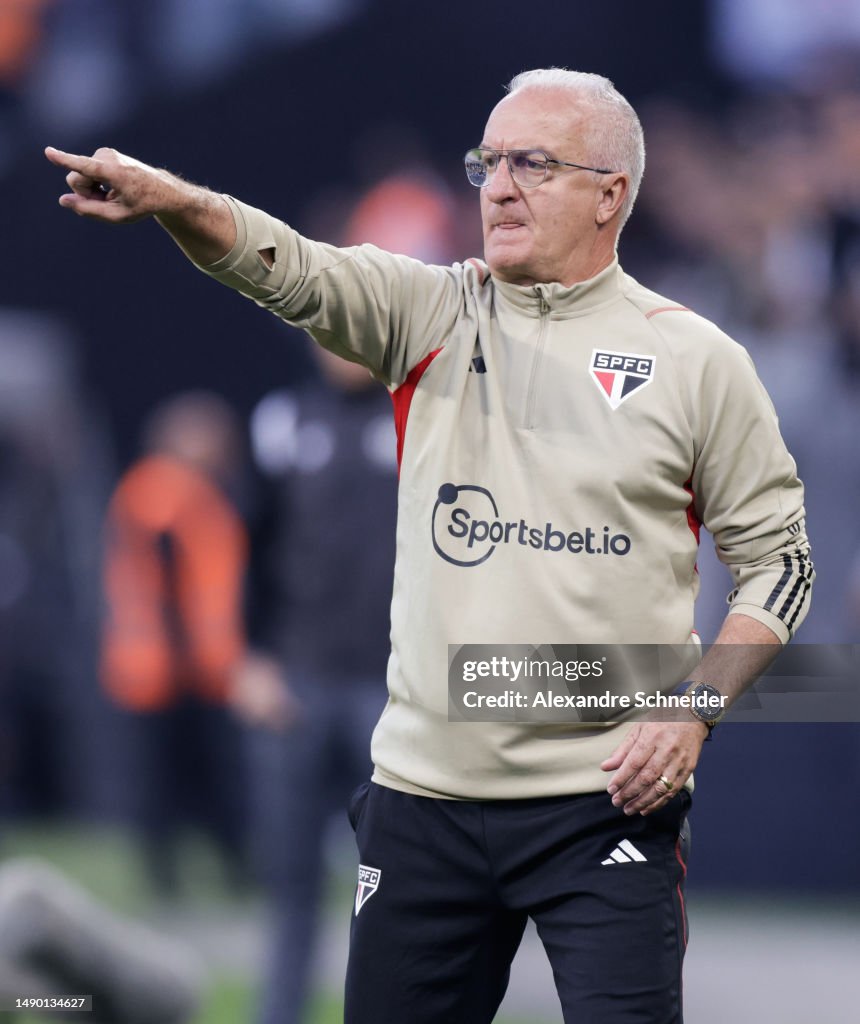 São Paulo manager Dorival Júnior is enduring the worst win-rate of his third spell at the club São Paulo manager Dorival Júnior is enduring the worst win-rate of his third spell at the club