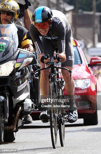 Christopher Froome of Great Britain and Sky Procycling in action during stage nineteen of the 2012 Tour de France, a 53.5km time trial from Bonneval...