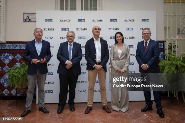 The mayor and PSOE candidate for mayor of Seville, Antonio Muñoz ; the PP candidate, Jose Luis Sanz ; together with the regional director of Cadena...