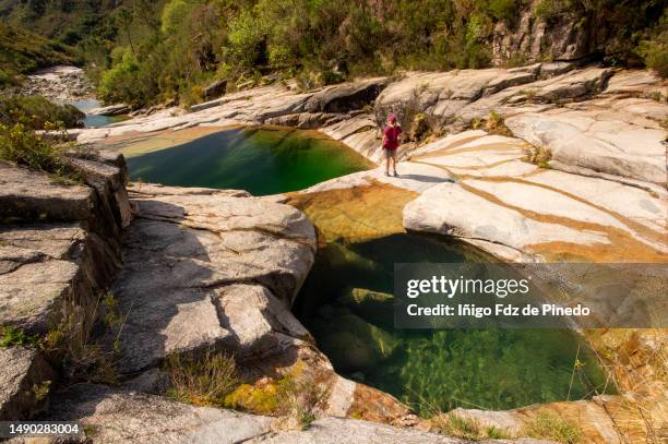 trilho das 7 lagoas, peneda-gerês national park, xertelo, montalegre, portugal. - trilho 個照片及圖片檔