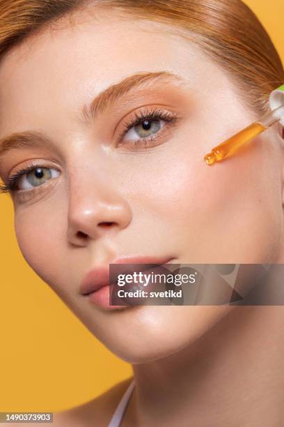 facial skin care - ácido hialurónico imagens e fotografias de stock