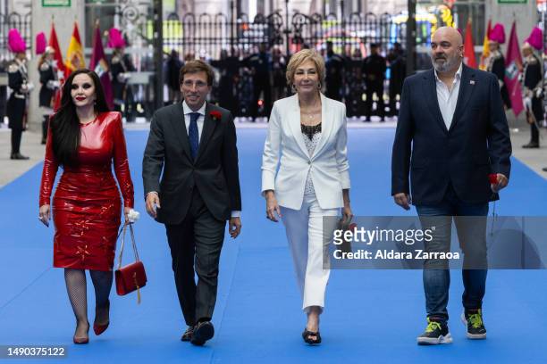 Olvido Gara, Jose Luis Martínez-Almeida and Ana Rosa Quintana attend the Gold Medal Of The Community Madrid at Madrid City Hall on May 15, 2023 in...