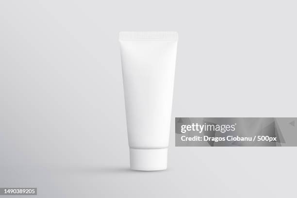 a tube packaging bottle for skincare product,romania - tube photos et images de collection