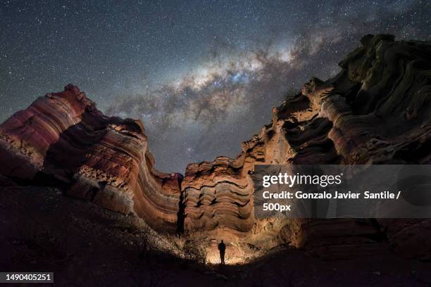 low angle view of rock formation against sky at night,cafayate,salta,argentina - salta argentina - fotografias e filmes do acervo