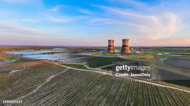 rancho seco solar farm - kerncentrale stockfoto's en -beelden