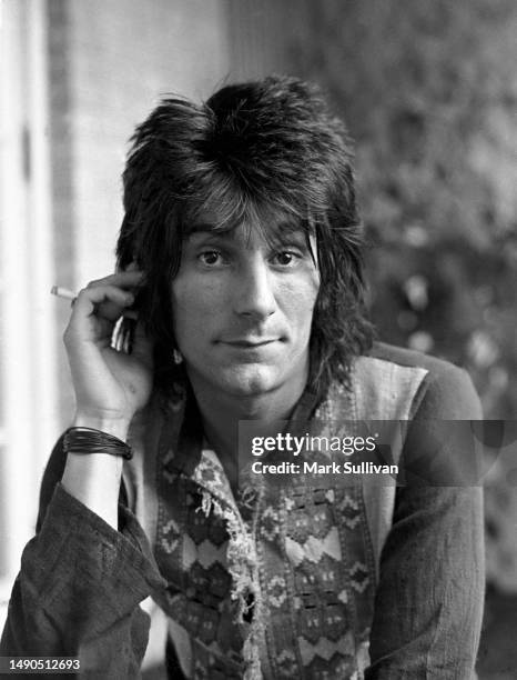 Musician/Singer/Songwriter Ron Wood in his suite at Beverly Wilshire Hotel after it was announced he would join The Rolling Stones Beverly Hills, CA...