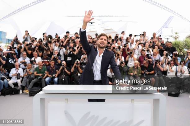 Ruben Östlund attends the jury photocall at the 76th annual Cannes film festival at Palais des Festivals on May 16, 2023 in Cannes, France.
