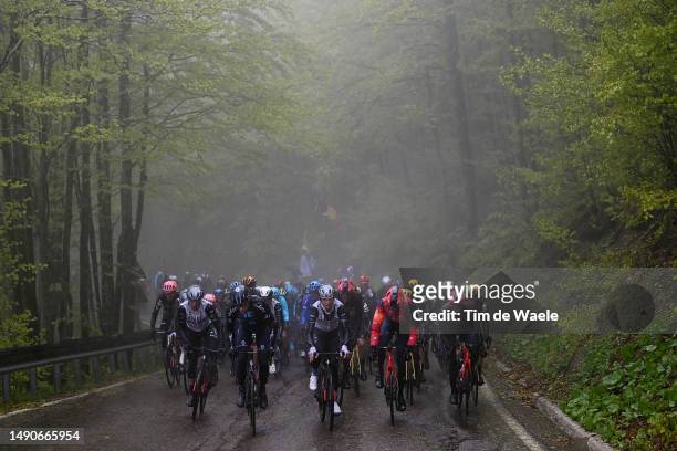 Diego Ulissi of Italy and UAE Team Emirates, Andreas Leknessund of Norway and Team DSM, Davide Formolo of Italy and UAE Team Emirates, Laurens De...