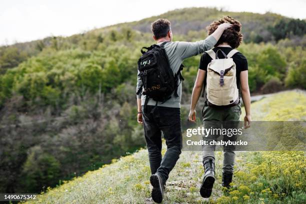 father and son have fun outdoor - förälder bildbanksfoton och bilder