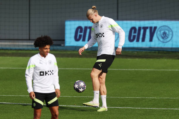 GBR: Manchester City FC Training Session And Press Conference