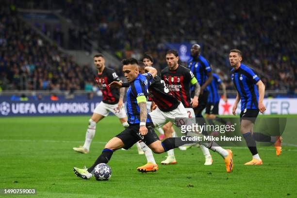 Lautaro Martinez of FC Internazionale scores the team's first goal during the UEFA Champions League semi-final second leg match between FC...