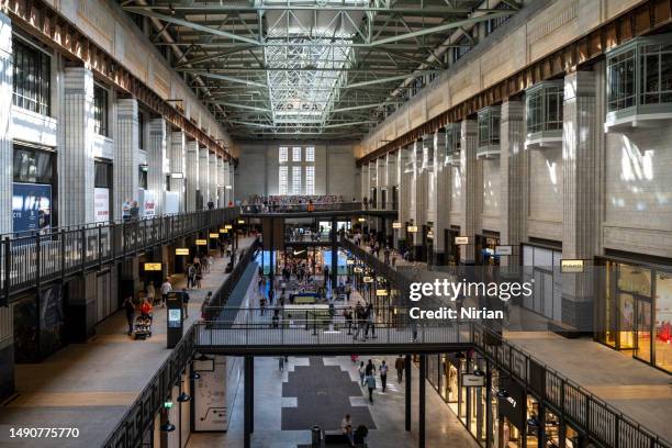 battersea power station london's newest shopping mall - battersea power station stockfoto's en -beelden