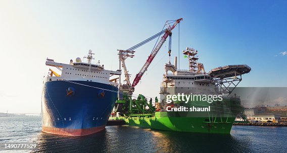 Docked Heavy Lift Vessels Docked Heavy Lift Vessels