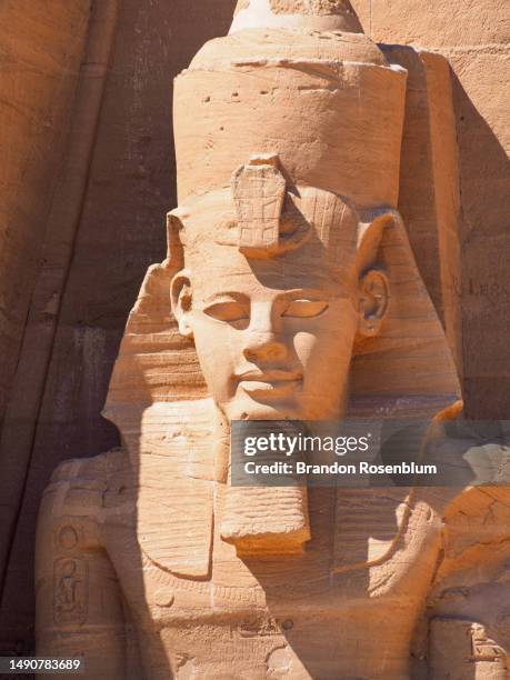 abu simbel - faraón fotografías e imágenes de stock
