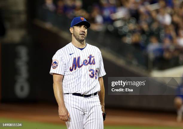 Justin Verlander of the New York Mets reacts after giving up a two run home run in the fifth inning to Isaac Paredes of the Tampa Bay Rays at Citi...