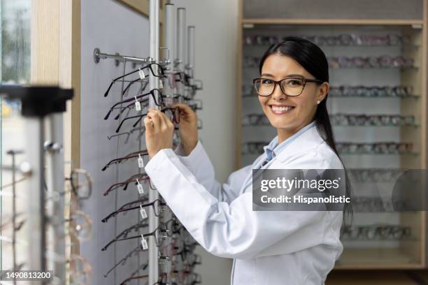 Eye Doctor Portrait Photos and Premium High Res Pictures - Getty Images