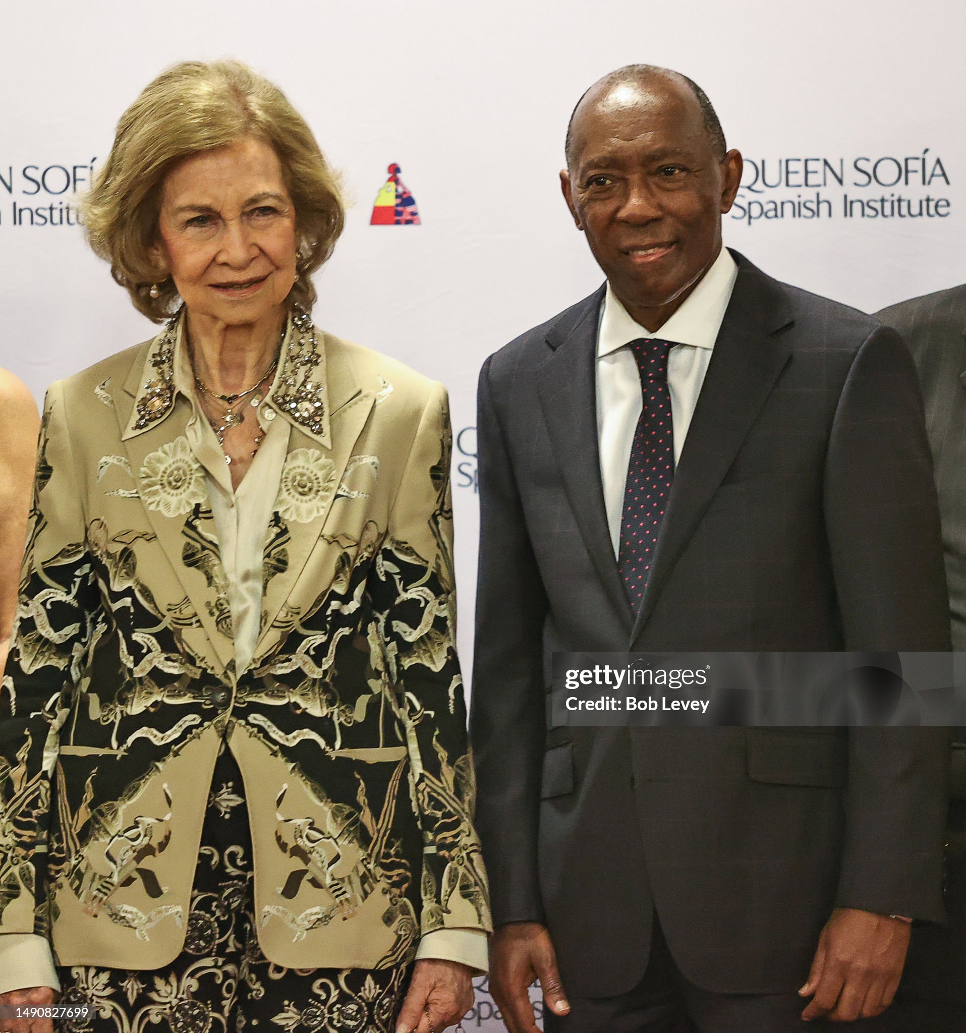 queen-sofia-of-spain-and-houston-mayor-sylvester-turner-at-julia-ideson-building-on-may-16.jpg