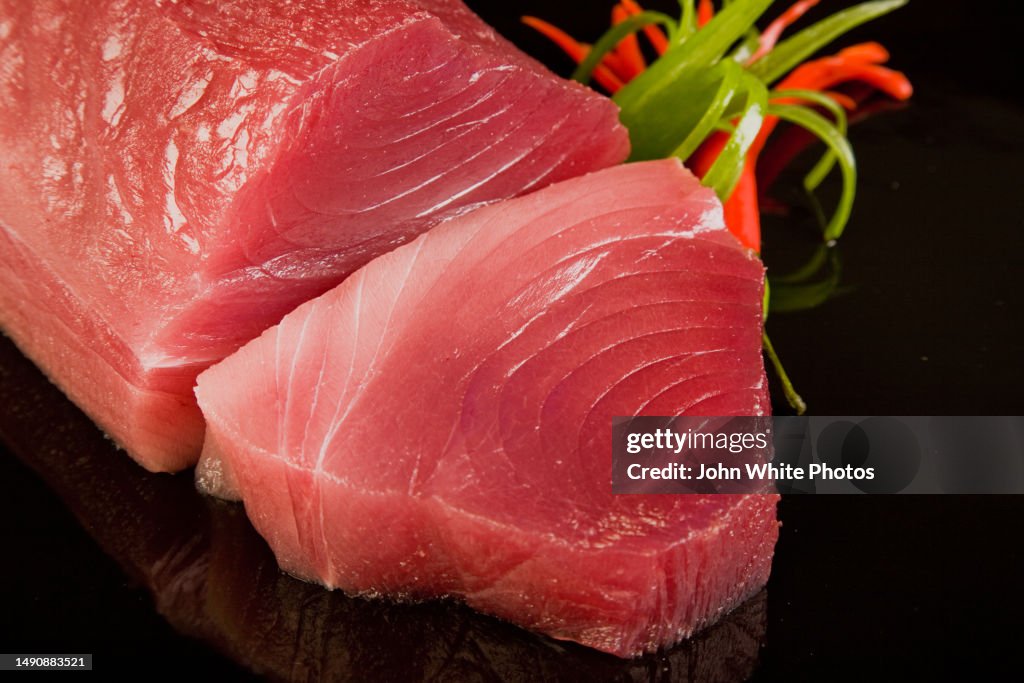 Sashimi tuna
