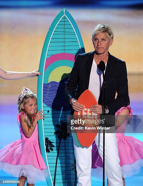 Comedian Ellen DeGeneres with Rosie McClelland, and Sophia Grace Brownlee accept the Choice Comedian award onstage during the 2012 Teen Choice Awards...