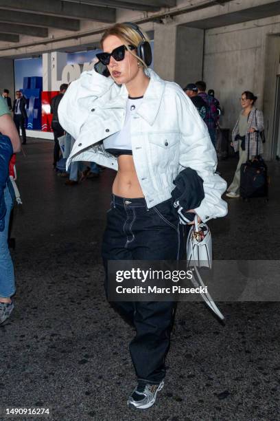 Adèle Exarchopoulos is seen at Nice Airport during the 76th Cannes film festival on May 17, 2023 in Nice, France.