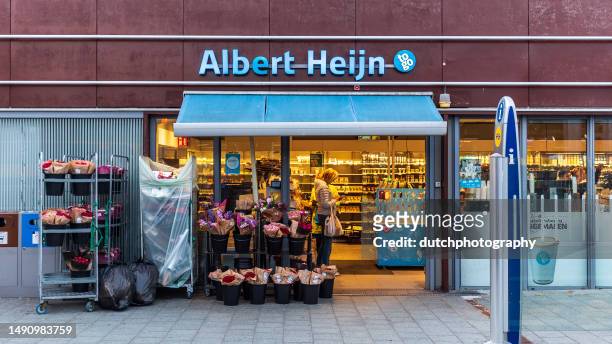 supermarkt albert heijn in amersfoort, de nederland-2023 - amersfoort netherlands stock pictures, royalty-free photos & images