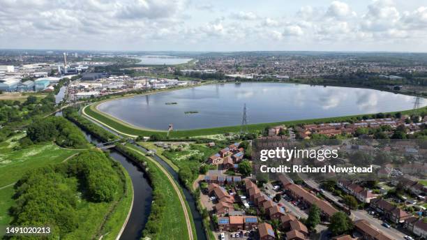 reservoir living - walthamstow stock pictures, royalty-free photos & images