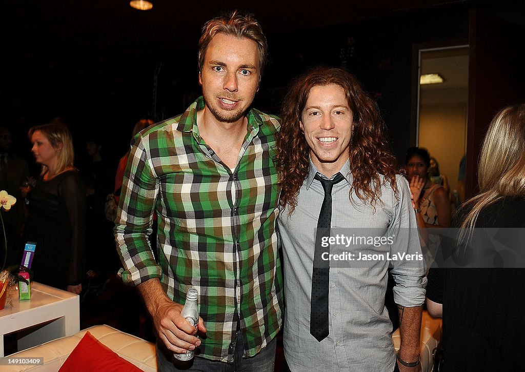 2012 Teen Choice Awards - Green Room