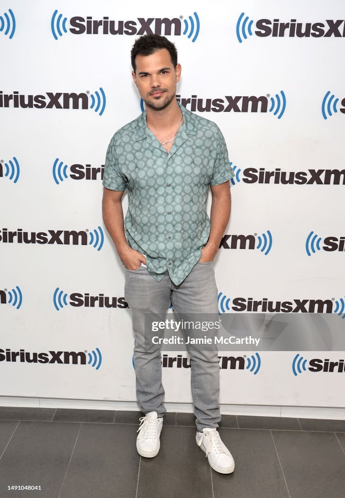 Celebrities Visit SiriusXM - May 17, 2023