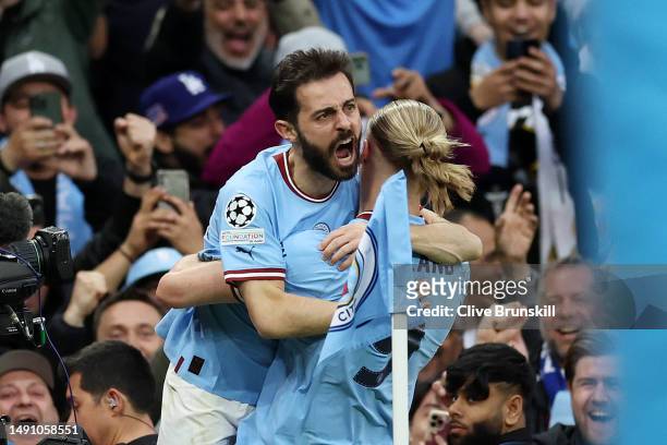 Bernardo Silva of Manchester City celebrates after scoring the team's first goal during the UEFA Champions League semi-final second leg match between...