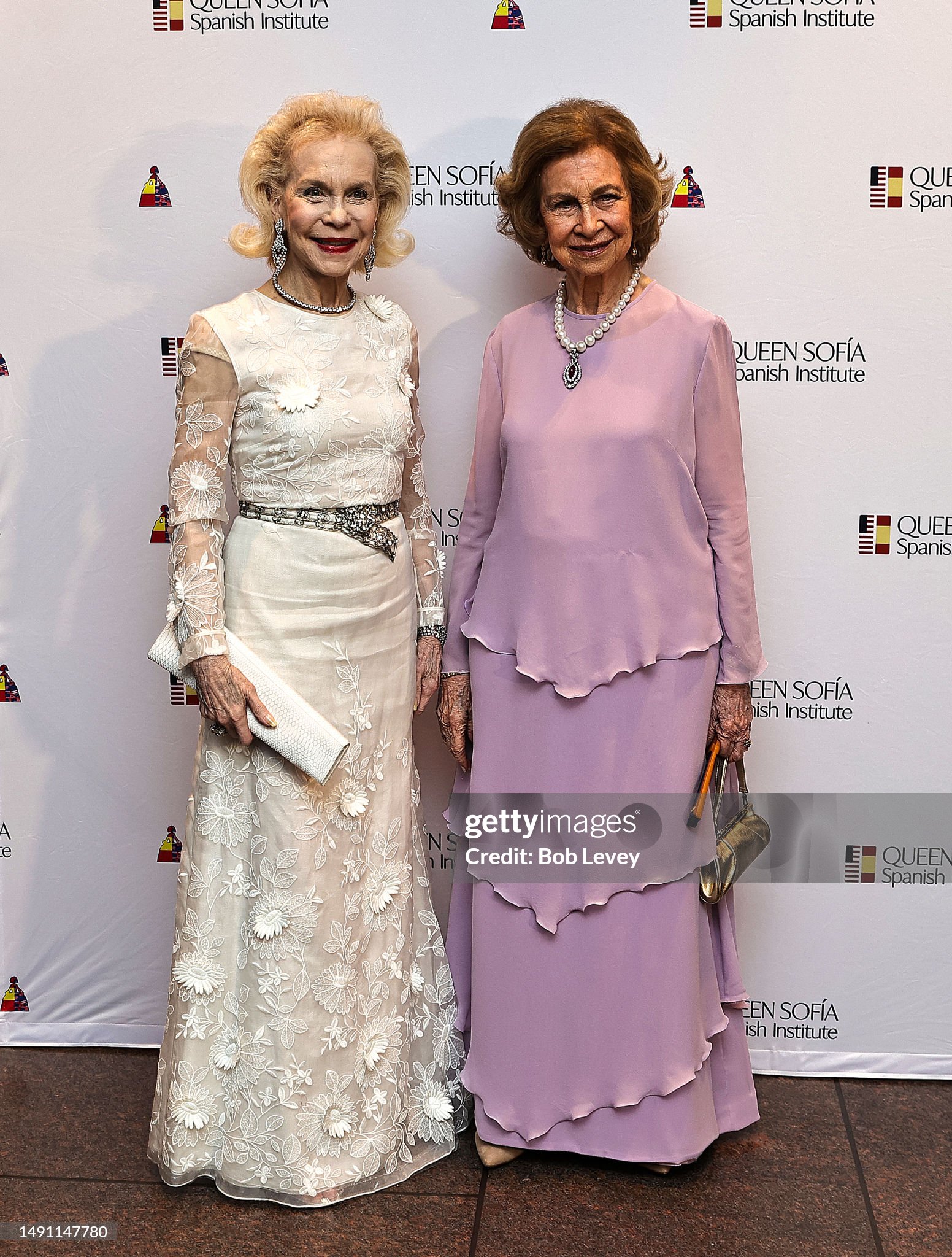 houston-socialite-and-philanthropist-lynn-wyatt-and-queen-sofia-of-spain-at-the-museum-of-fine.jpg