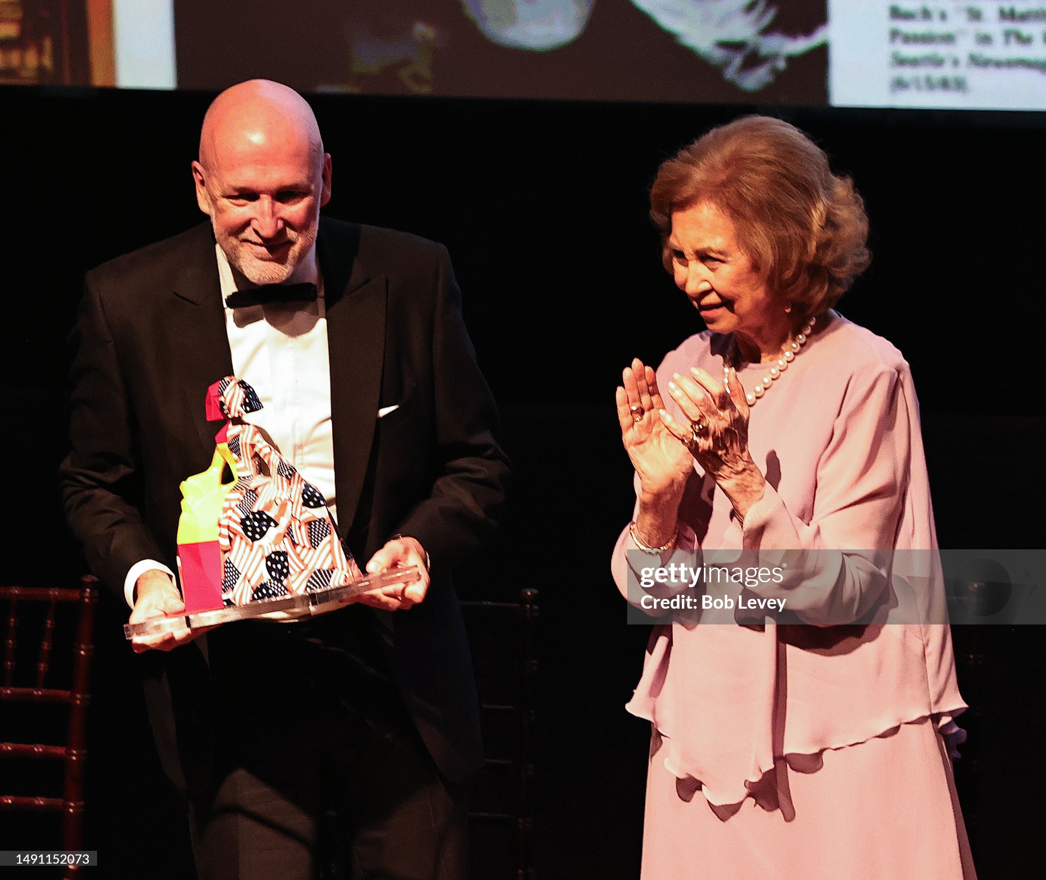 ignacio-torras-receives-a-sophia-award-for-excellence-from-queen-sofia-of-spain-during-the.jpg