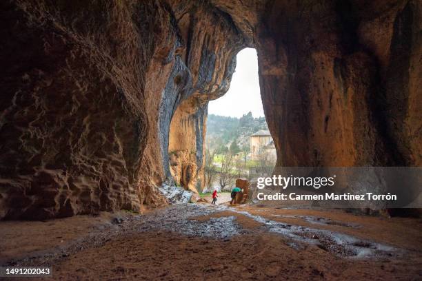 cave in soria, spain. - românico imagens e fotografias de stock